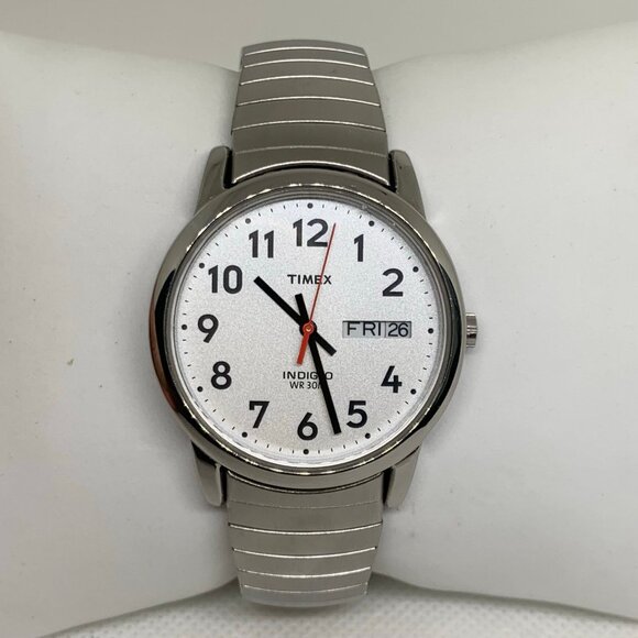 Timex indiglo men’s day/date watch silver tone 35mm  quartz analog 30MWR running - Picture 1 of 8